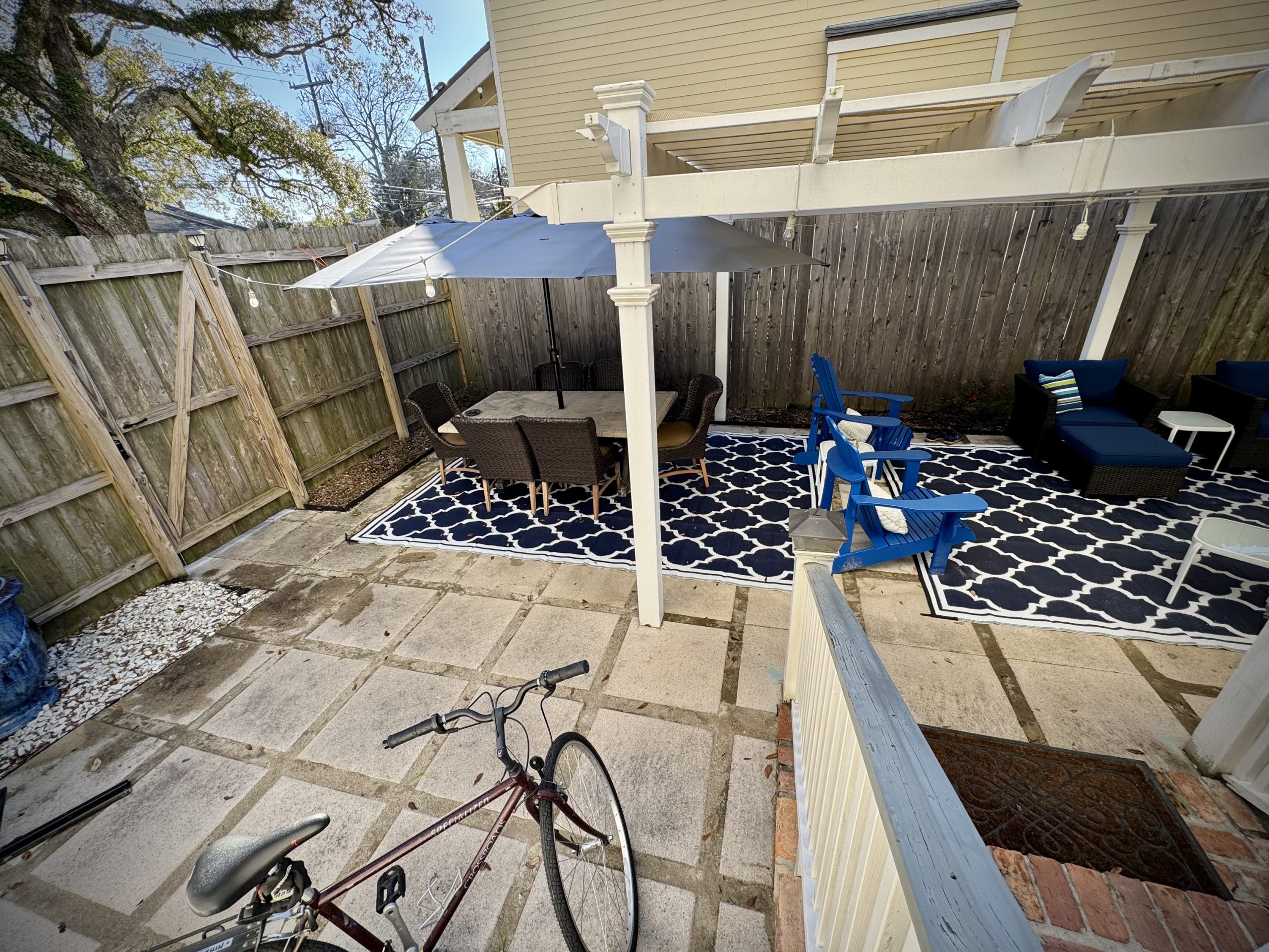 Mid City 3 bedroom furnished home near Fairgrounds Bayou St. John