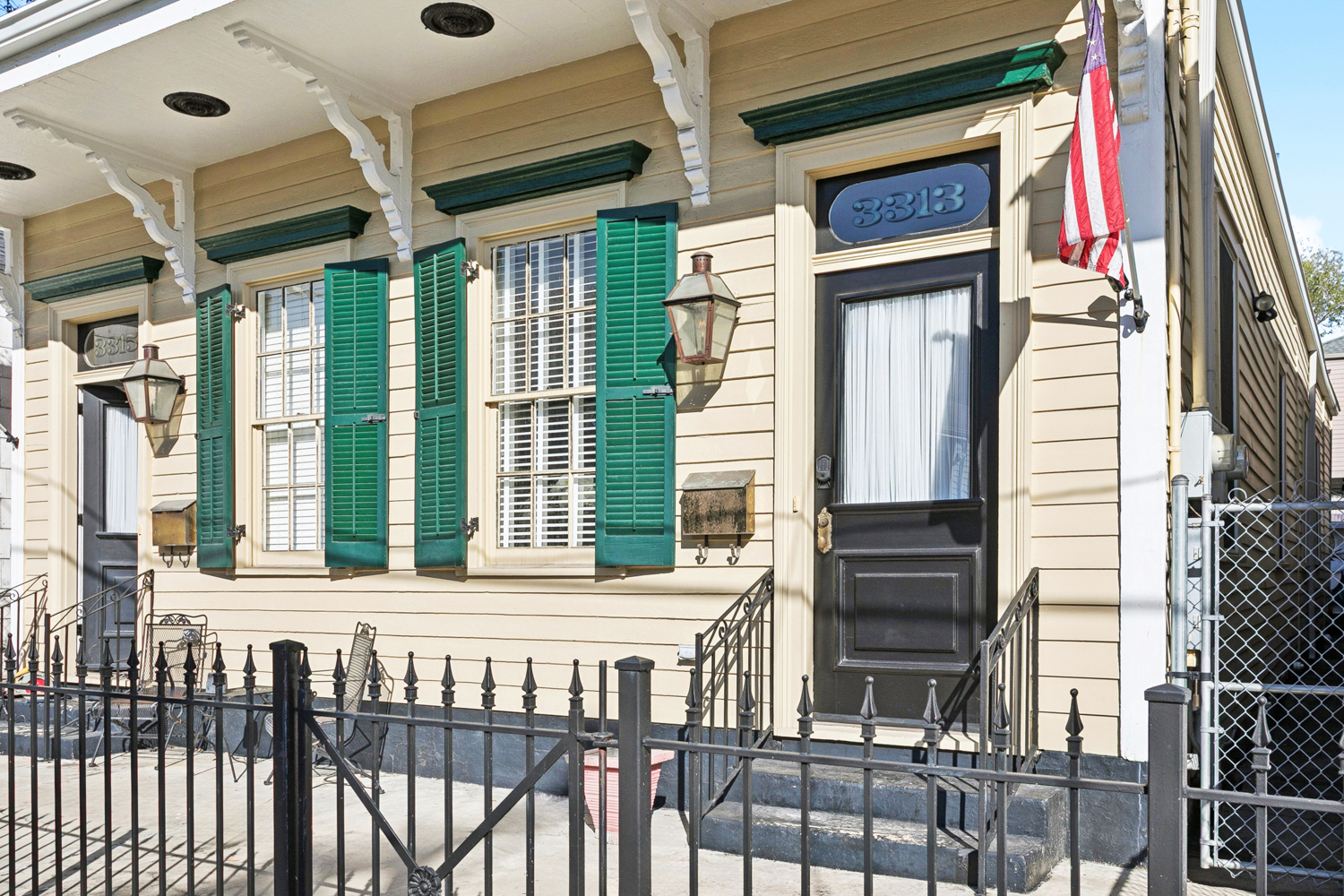 Irish Channel Furnished 2 bedroom